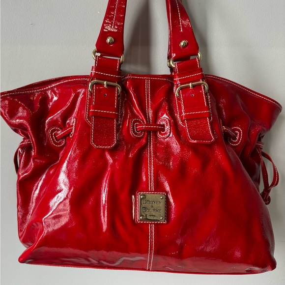 48 hour Sale Dooney & Bourke Vintage Patent Leather Large Red Chiara Bag EUC - Picture 2 of 15